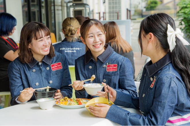 カフェスペースもあり栄養のあるご飯が食べられます♪