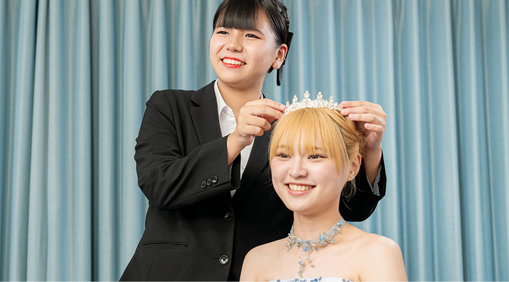 ブライダルファッションプランナー