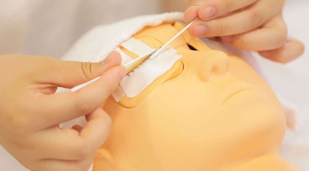 まつ毛エクステンション