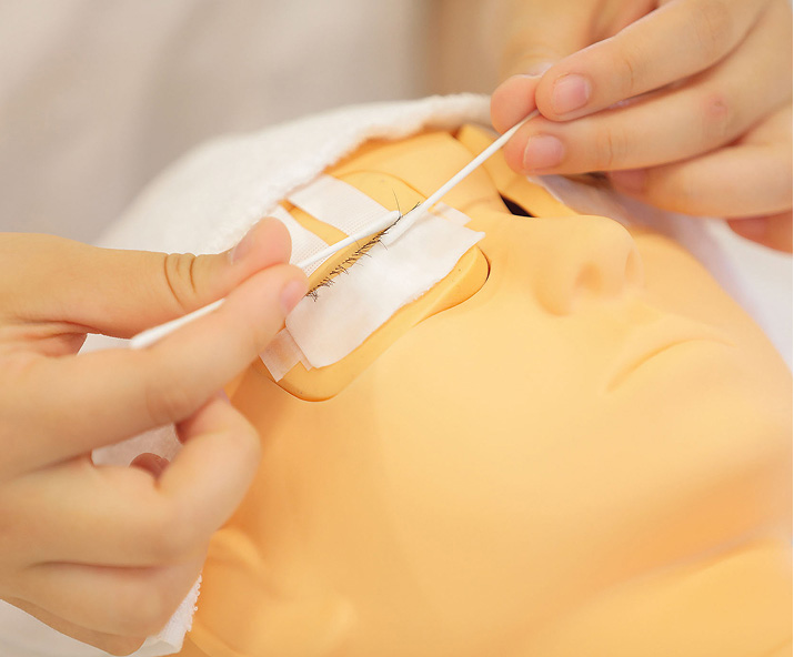 まつ毛エクステンション